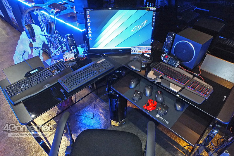 Illustration for article titled Inside a Swanky Tokyo Shop for PC Gamers